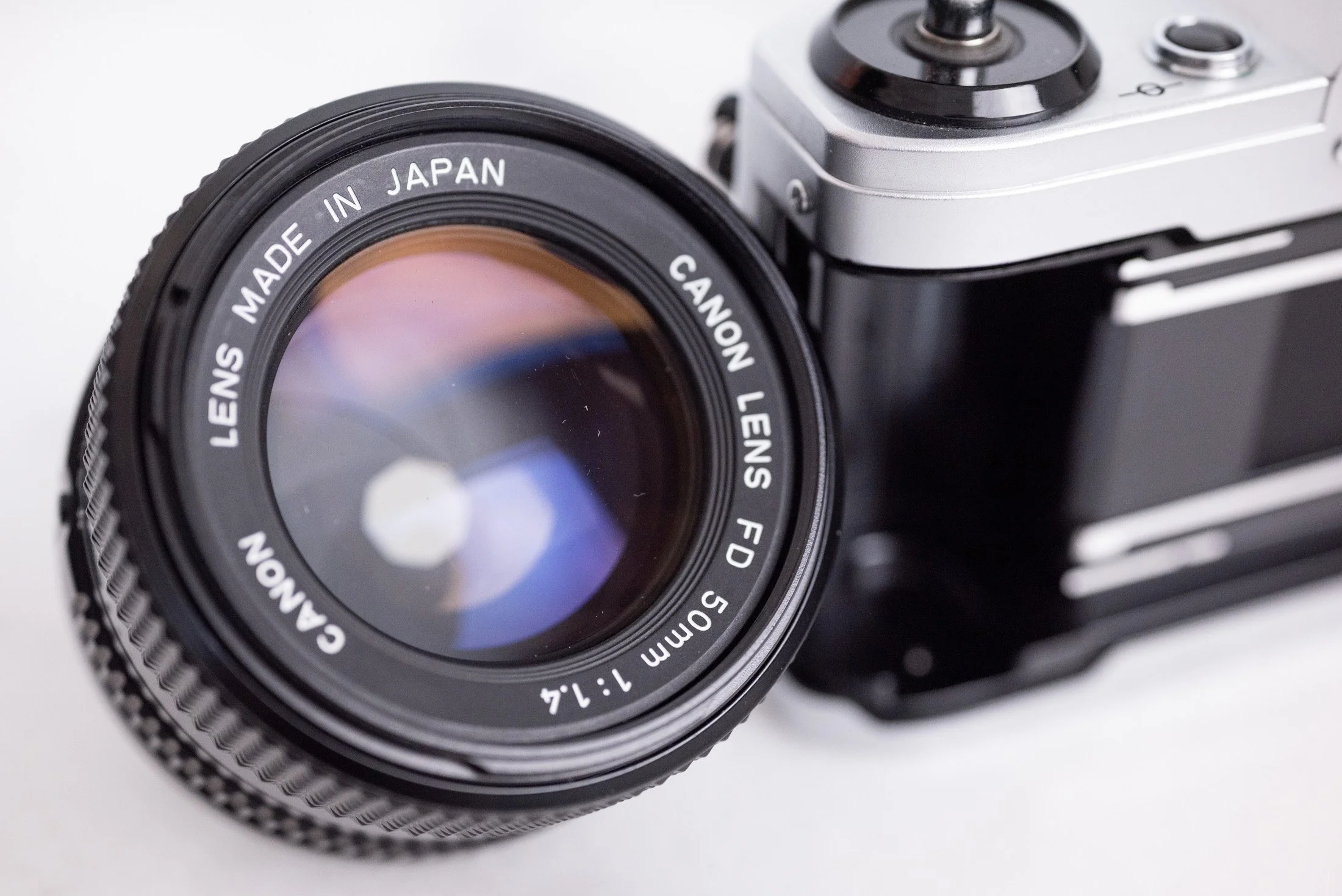 フィルムカメラ Canon AE-1 FD50mm 1:1.4 フィルムカメラ Canon AE-1 PROGRAM FD lens 50mm 135mm Canon